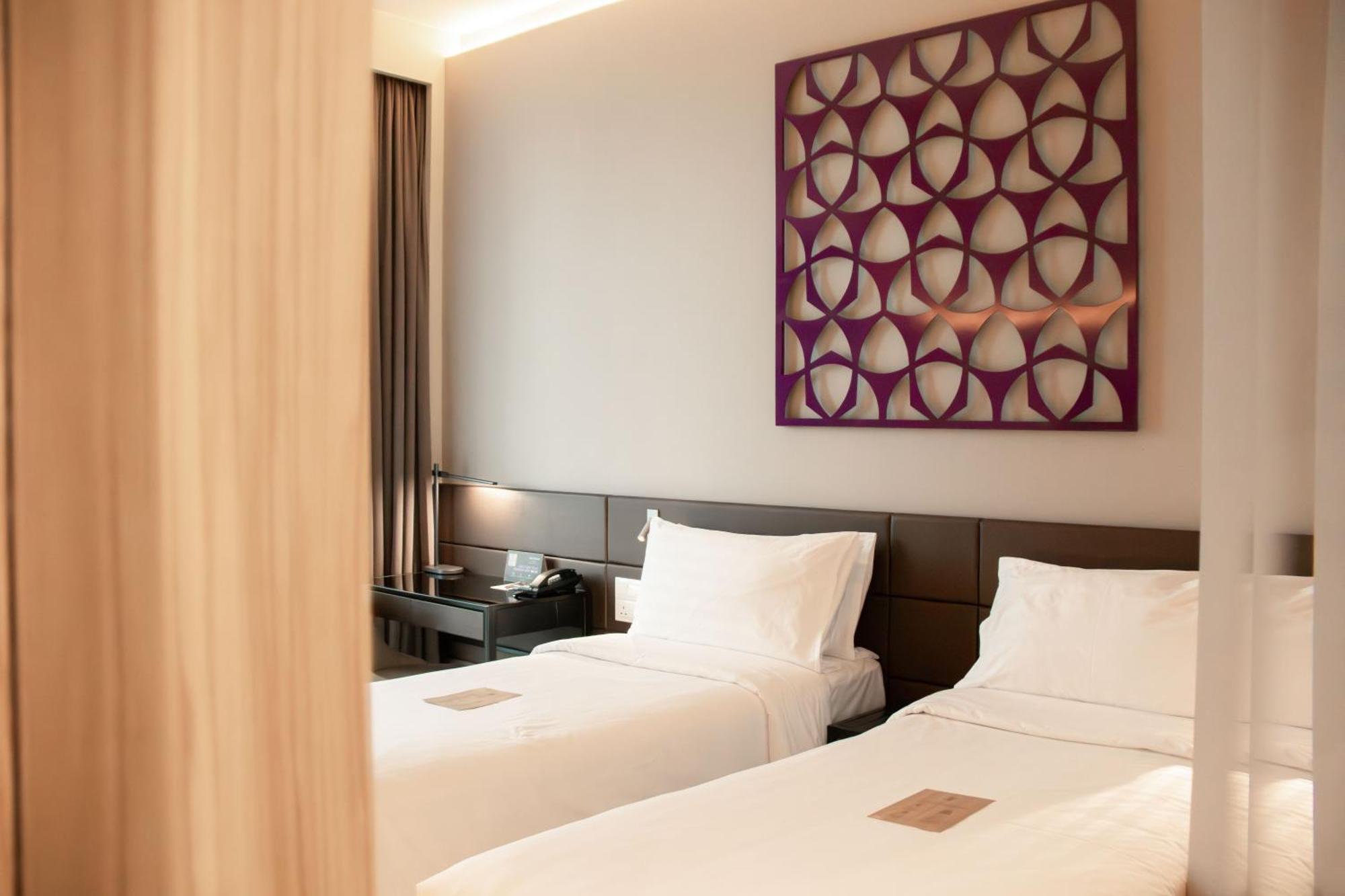 Mercure On Stevens Hotel Singapore